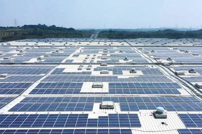 AAI Signs MoU with NTPC to Set Up Solar Power Plants, EV Charging Stations at Airports