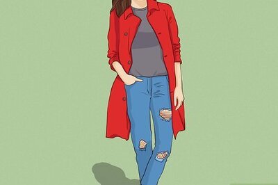 How to Style a Red Coat (with Pictures)