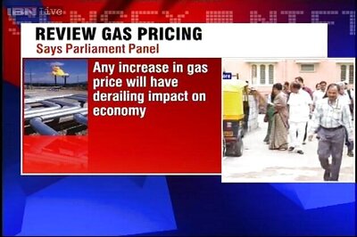Gas pricing: Parliament panel slams govt for increase in prices