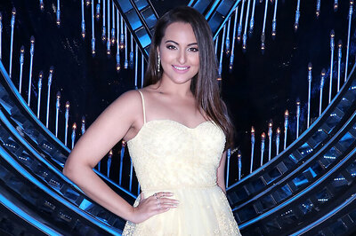 Sonakshi Sinha Gives An Honest Reply On How She Felt While Seducing Sidharth Malhotra in Ittefaq