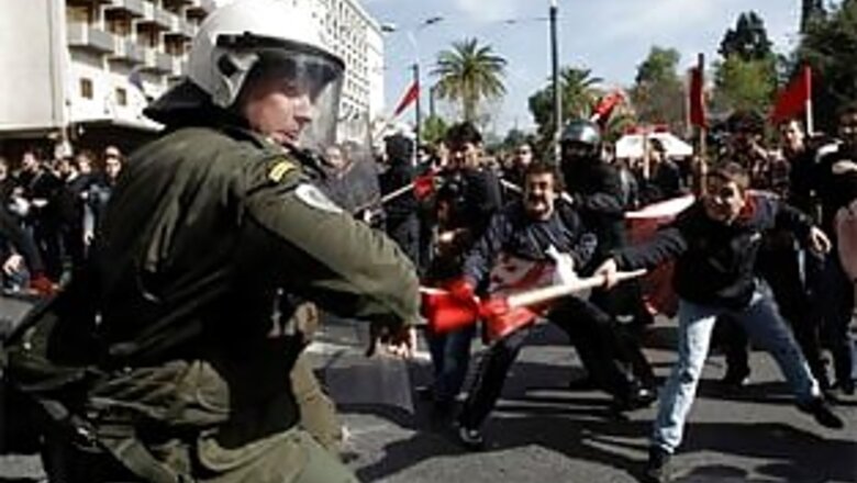 World rushes in to save Greece from going bust
