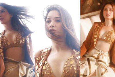 Sexy! Tamannaah Bhatia Turns Up The Heat As She Poses In An Embossed Blouse; Hot Photos Go Viral