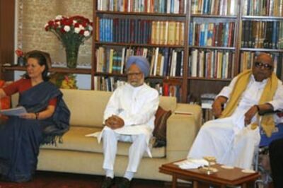 UPA buys time: Round II of swearing-in on Tuesday