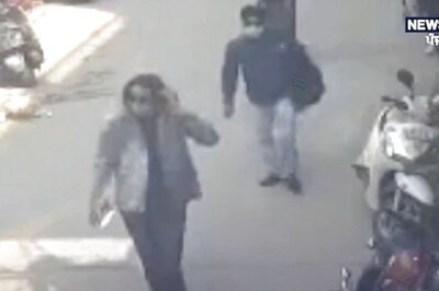 News18 Evening Digest: Amritpal Singh Spotted in Delhi Wearing Mask & No Turban and Other Top Stories