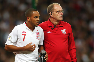 Theo Walcott doubtful for England's qualifier in Poland