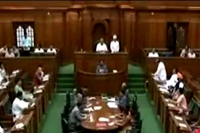 'Khokha-khokha' Vs 'Dhokha-dhokha': AAP, BJP Fight it Out in Delhi Assembly