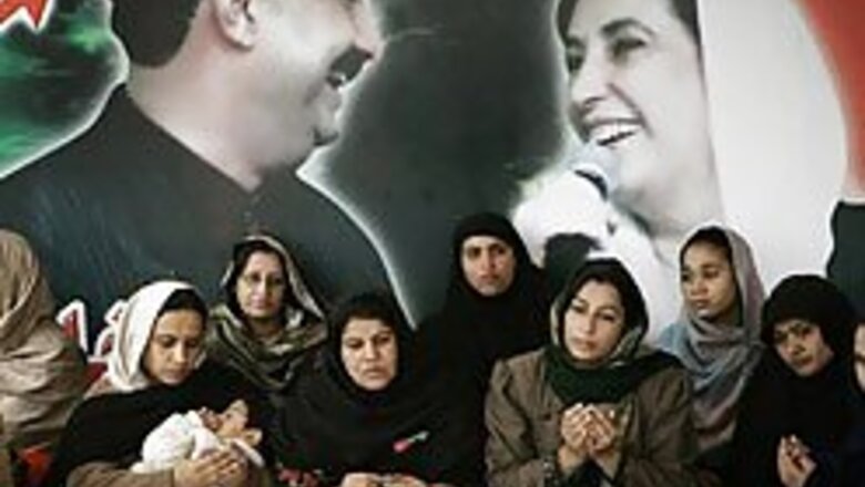 In pics: Prayers, protests in Benazir’s name
