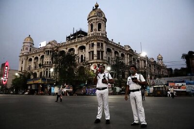 Texas Police Applaud Their Bidhannagar Counterparts for Helping Elderly & Needy during Kolkata Lockdown
