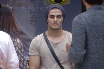 Bigg Boss 11: Vikas Lashes Out at Priyank; Benafsha Gets Emotional, Says 'Dil Ka Boj Halka Kar Diya'