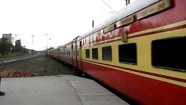 Rajdhani, Shatabdi trains to have paperless ticketing system