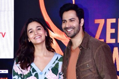Alia Bhatt and Varun Dhawan Snapped Together After a Long Time, Fans Call Them 'Favourites'