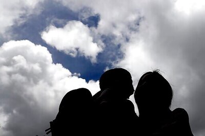 As Hong Kongers seek to emigrate, some simply canât leave