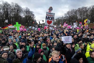 Across Germany, Anti-far Right Protests Draw Hundreds of Thousands - in Munich, Too Many for Safety