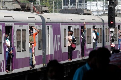 Bombay HC Tells Maha Govt to Withdraw Order on Train Travel Curbs; Mumbai Logs Lowest Covid Cases Since April 2020