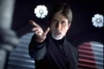 Big B, coconuts bind Indo-Pak ties