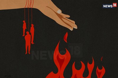 Assuming Father's Alter-ego, Here's How Burari Businessman Led Family to 'Suicide'