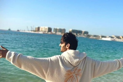 Kartik Aaryan Welcomes 2024 With Arms Wide Open, Drops Photo From Beach Vacay; See Here