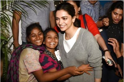 Pictures of Deepika Padukone Hugging, Clicking Selfies with Underprivileged Kids Go Viral