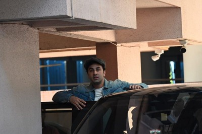 Ranbir Kapoor Sports Clean-Shaven Look Outside SLB Office, Fans Speculate It's For Love And War; Pic