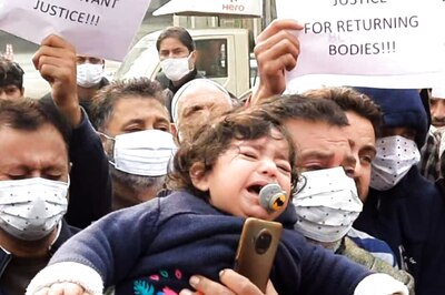 J&K L-G Orders Probe into Hyderpora Encounter After Deceased's Kin Term it 'Fake', Demand Mortal Remains