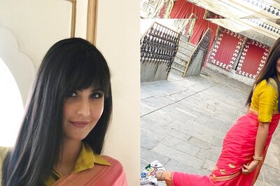 Katrina Kaif Slays in Saree And Sneakers for Phone Booth Promotions; Don't Miss Ishaan Khatter's Reaction