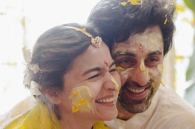 Alia Bhatt Thanks 'Gorgeous Husband' Ranbir, 'Baby Girl' Raha As She Wins for Gangubai Kathiawadi