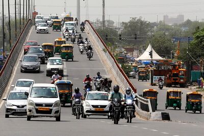 Self-Registration Dealers in Delhi Can Now Issue Temporary RCs for New Non-Transport Vehicles