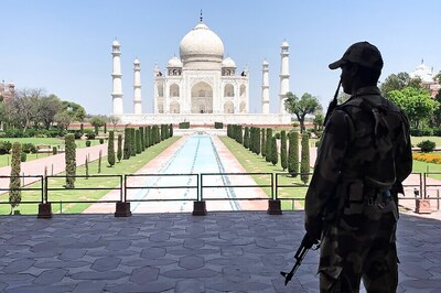 Taj Mahal Reopens after 3-month Covid-19 Lockdown; Visitors to Wear Masks, Maintain Social Distancing