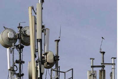 Cabinet nod for mobile towers in Naxal belts, to cost Rs 3,216 cr