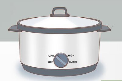 How to Keep Food Warm at a Party