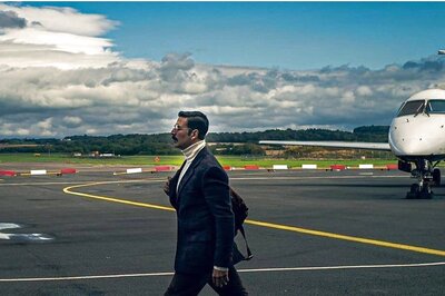 Bell Bottom Movie Review: Akshay Kumar Serves His Usual Swagger, Lara Dutta First-Rate as Indira Gandhi