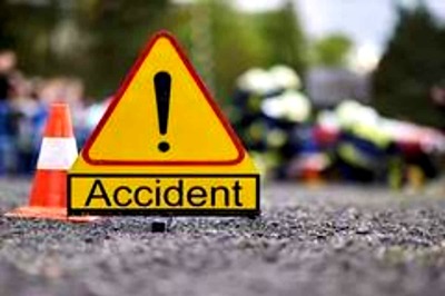 Three Policemen Killed, Several Injured in Van-truck Collision in Bihar