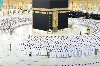 Grand Mosque in Mecca Drops Social Distancing, Vaccination & Masks Must for Pilgrims