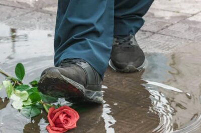 Gurugram Man Brings Flowers For His 'Match' On Blind Date, Gets Looted Instead