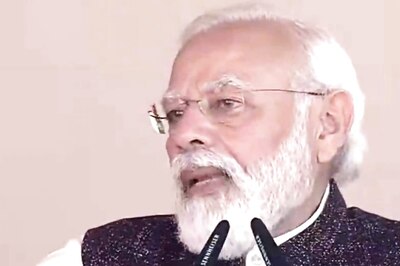 'Laal Topi Wale Are Red Alert for UP': PM Modi Readies 2022 Battleground in Yogi's Gorakhpur