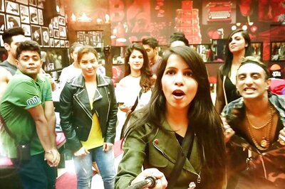 Bigg Boss 11: Amid TRP Slump, Arshi Khan, Akash Dadlani, Dhinchak Pooja Trying Their Best to Grab Some Eyeballs