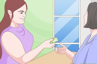 How to Know How Much to Tip a Dog Groomer