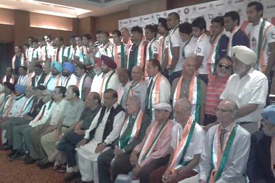 Awe-struck hockey team to leave for Olympics