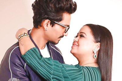 Bharti Singh and Haarsh Limbachiyaa Announce Pregnancy; Comedian Says 'Baby is Due in April End'