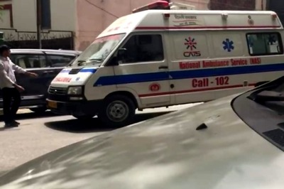 Kejriwal Cries Foul as Four Ambulances Rush to L-G's Residence on Day 5 of Dharna