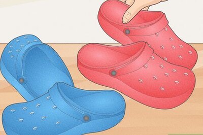 How to Switch the Straps on a Pair of Crocs™