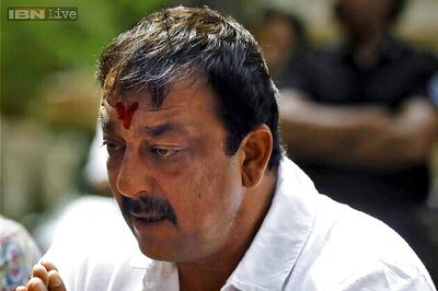 Question over Sanjay Dutt's parole, doctor says Maanyata ill