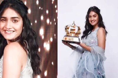 Hruta Durgule Wins Zee Talkies Popular Face Of The Year Title, Take A Look