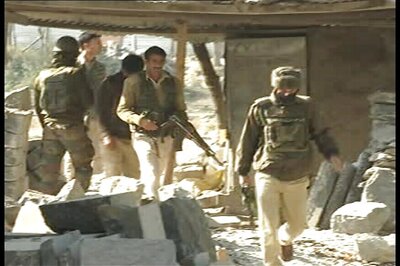 Militants Don't Want Kashmiri Youth to be Self-Reliant: Omar