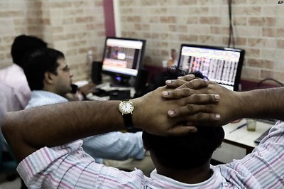 Sensex loses 147 pts on political upheaval