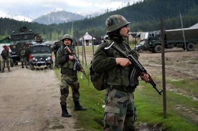 Indian Army Kills Seven Pakistan Soldiers in 'Retaliatory Action' Along LoC