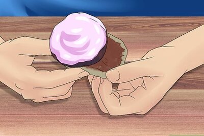 How to Eat a Muffin