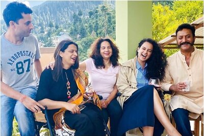 Kangana Ranaut Enjoys Brunch with Family, See Pics