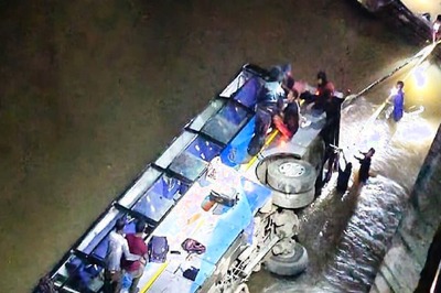 5 Dead, Several Injured After Bus Carrying 21 Passengers Falls in River in Meghalaya