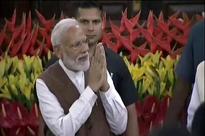 Modi Gets Surprise Backing from Oppn as Few More Congress Leaders Says 'Demonising PM is Wrong'